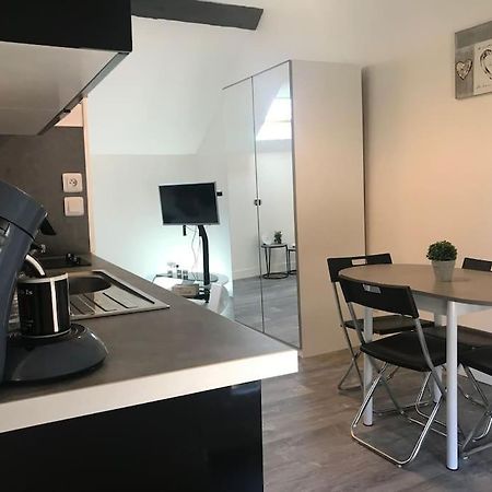 Appartement Studio Du Chateau à Champs-Sur-Marne Extérieur photo