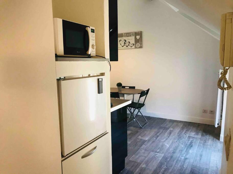 Appartement Studio Du Chateau à Champs-Sur-Marne Extérieur photo