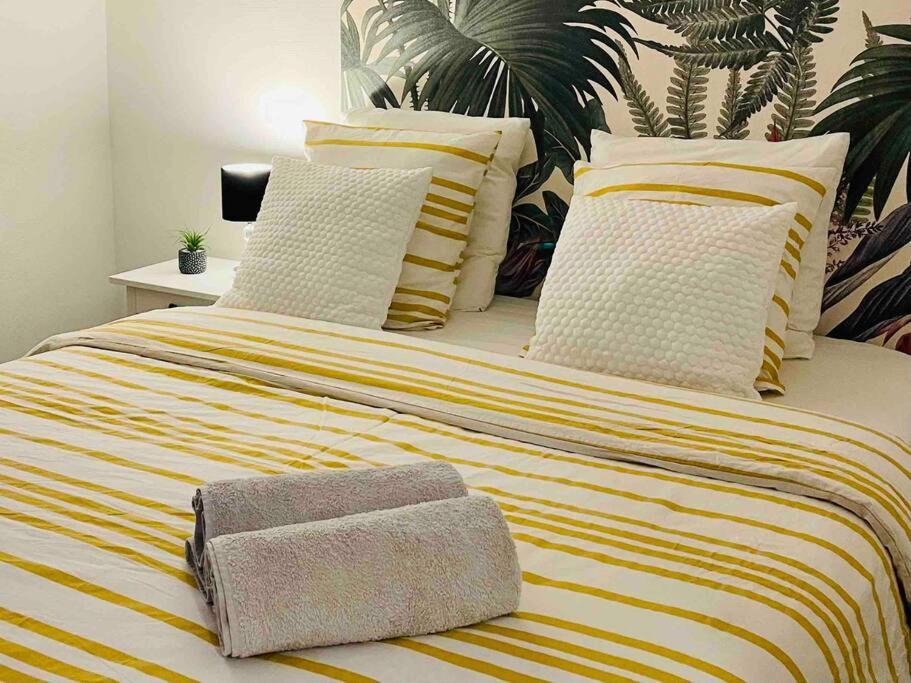 Appartement Studio Du Chateau à Champs-Sur-Marne Extérieur photo